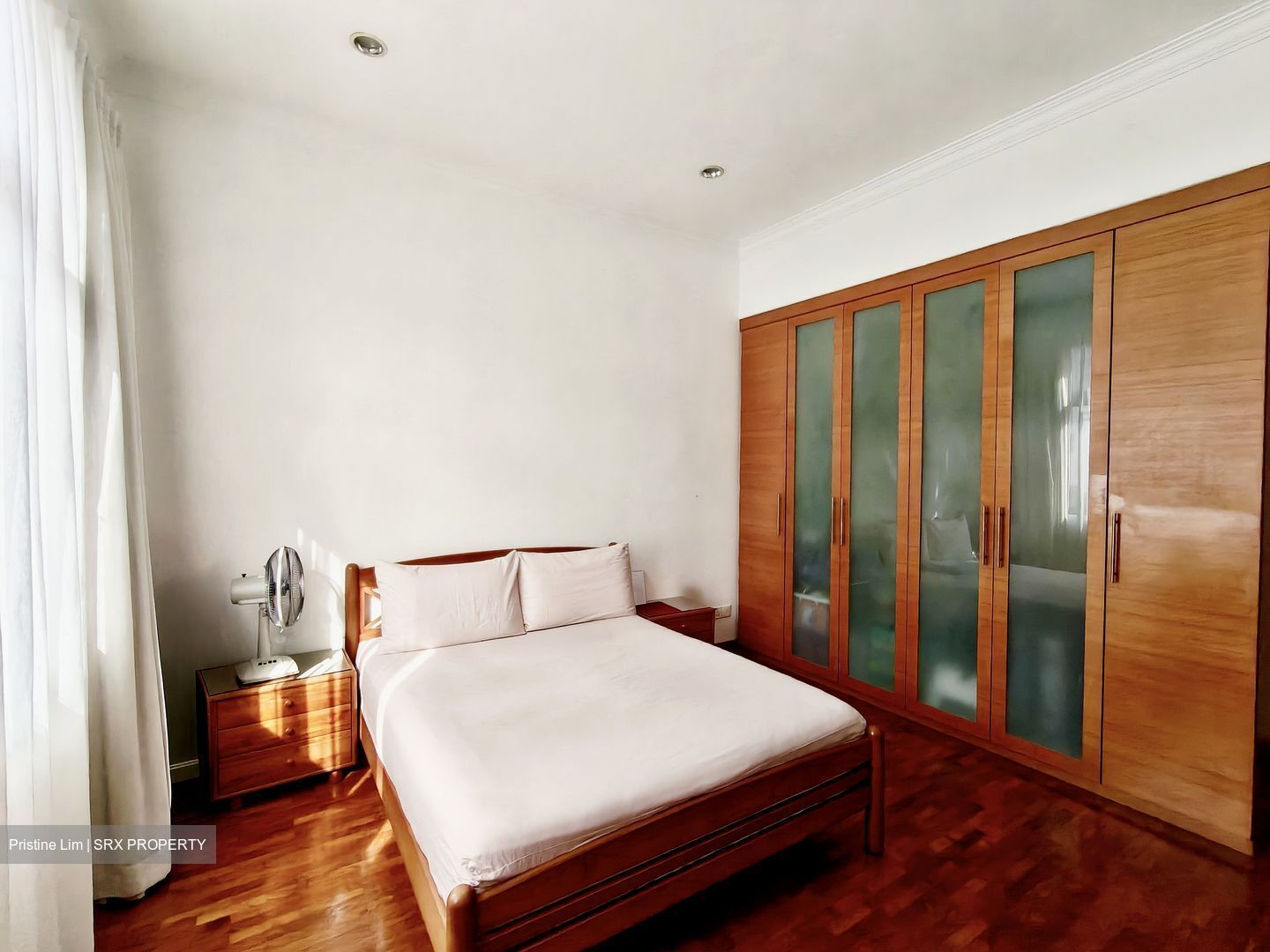 King's Road (D10), Terrace #494558651